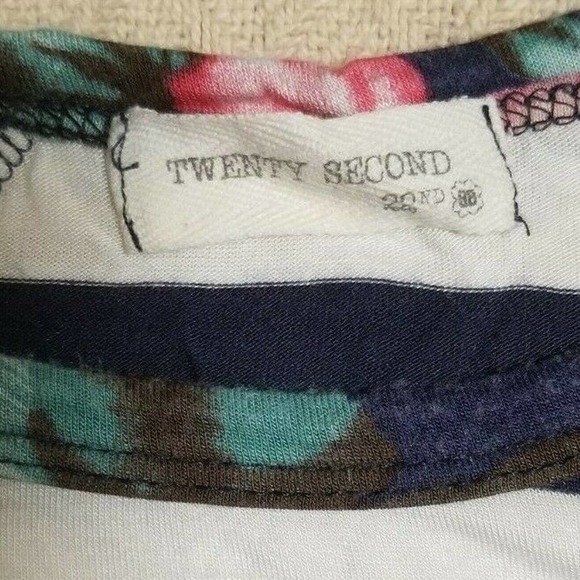Twenty Second 22nd Shirt Womens Small S Pullover Top Blue 3/4 Sleeve Floral - Picture 2 of 7